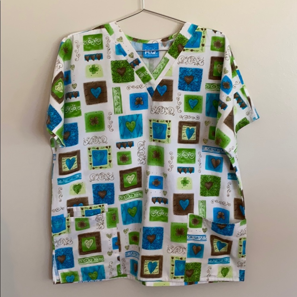 Scrub H.Q. by Cherokee Print Top